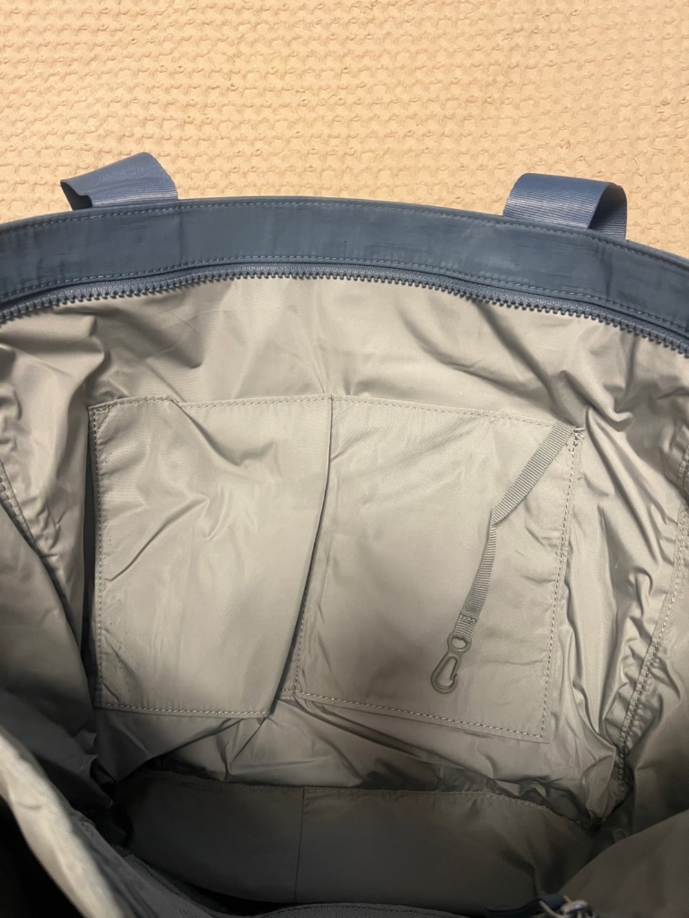 Athleta Blue Nylon Tote Bag - Picture 3 of 3